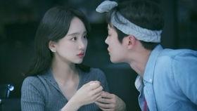 前辈，请不要涂那支口红